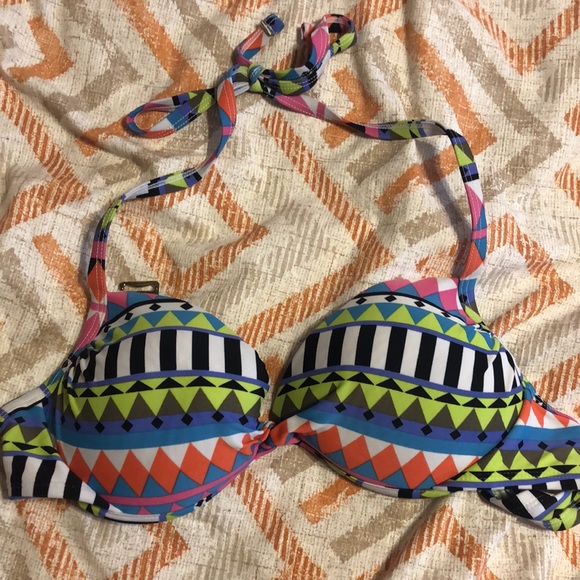 Colorful bikini - Picture 6 of 8